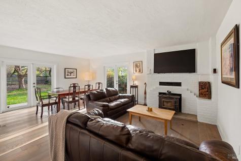 1979 Ludwig Avenue Santa Rosa CA 95407