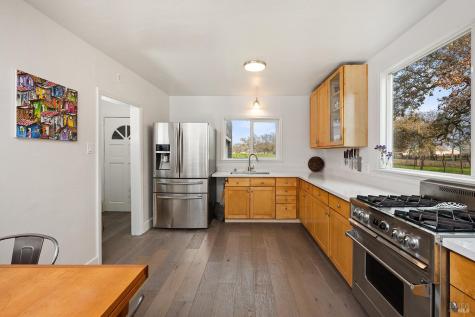 1979 Ludwig Avenue Santa Rosa CA 95407