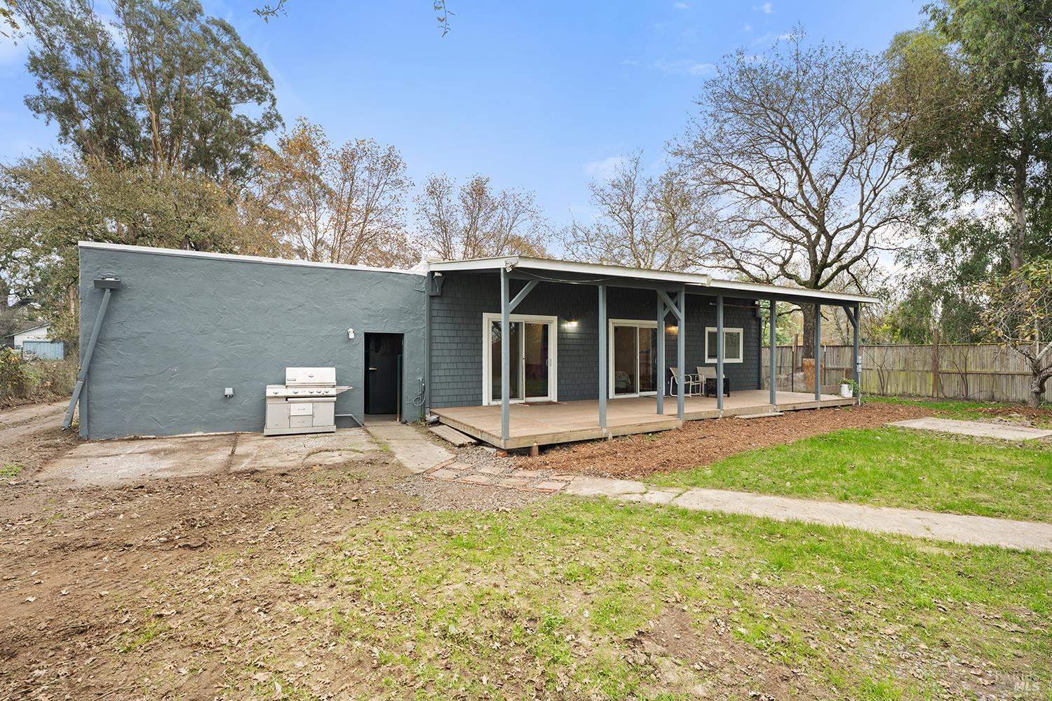1979 Ludwig Avenue Santa Rosa CA 95407
