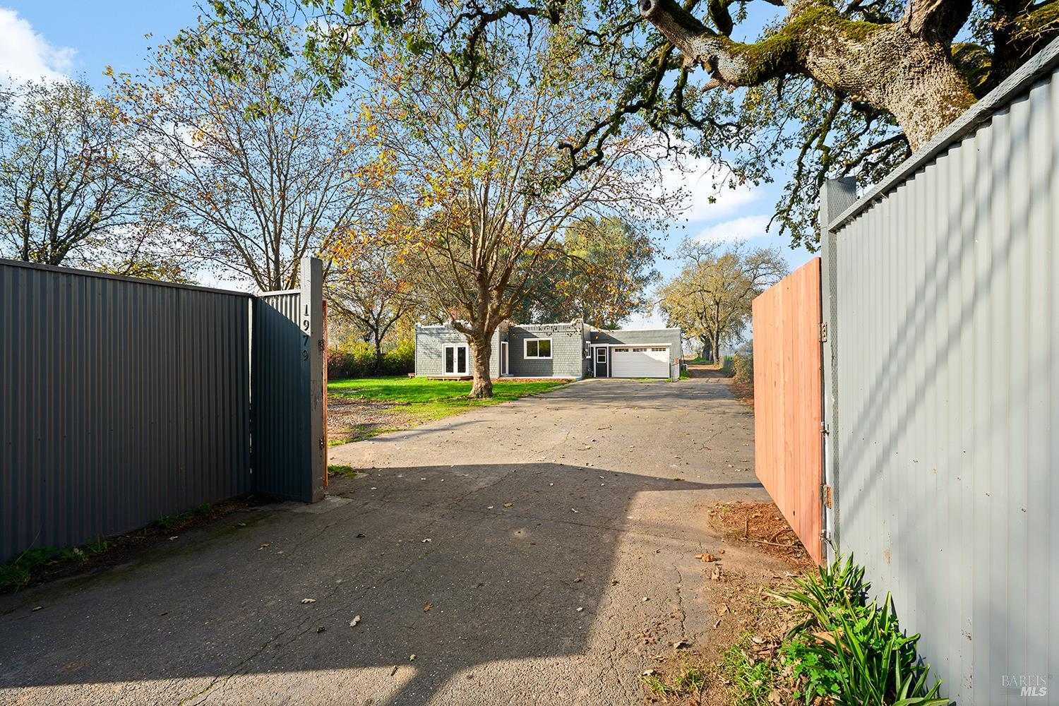 1979 Ludwig Avenue Santa Rosa CA 95407