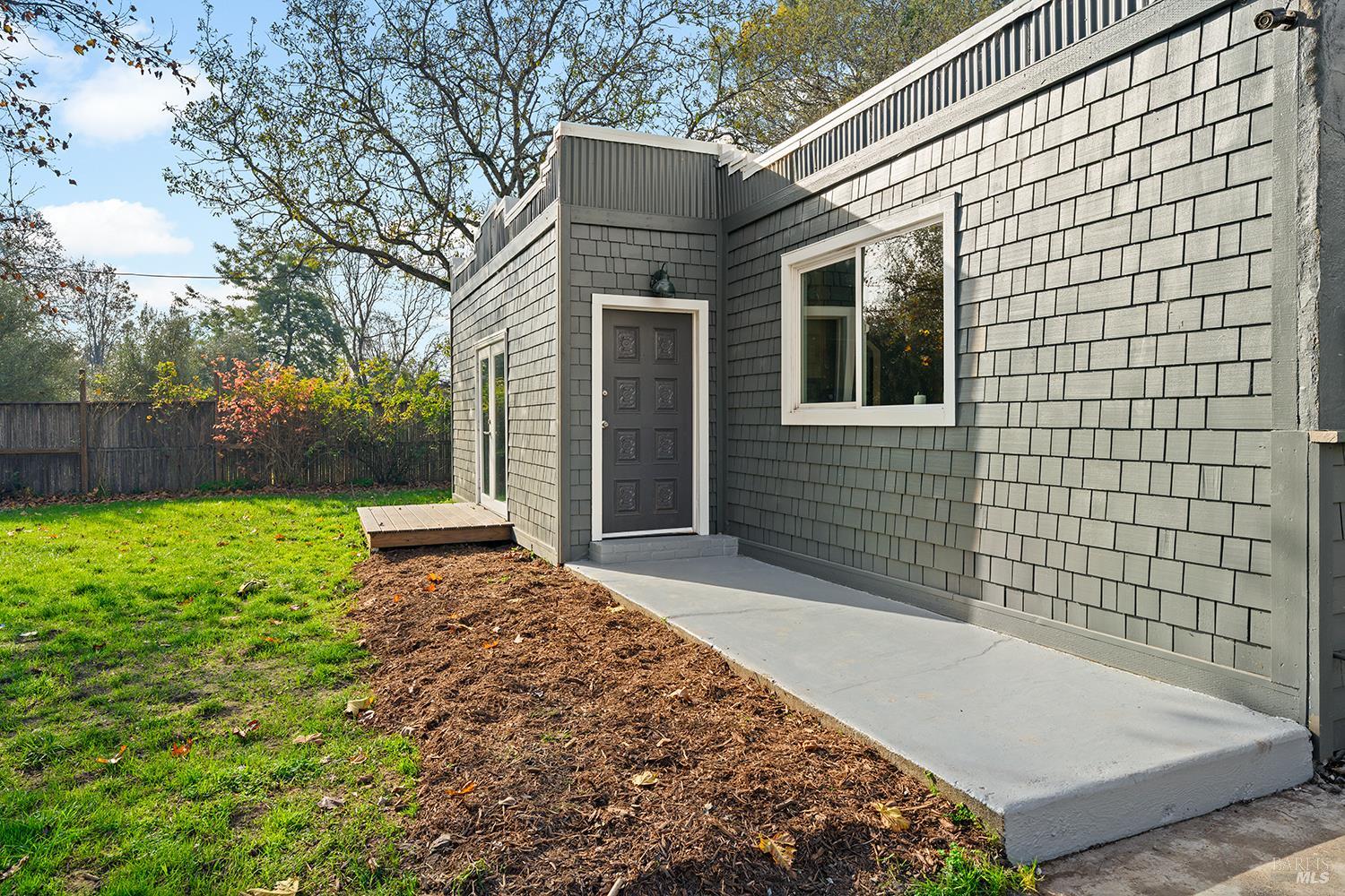 1979 Ludwig Avenue Santa Rosa CA 95407