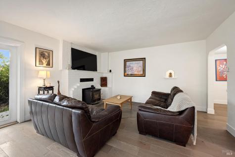 1979 Ludwig Avenue Santa Rosa CA 95407