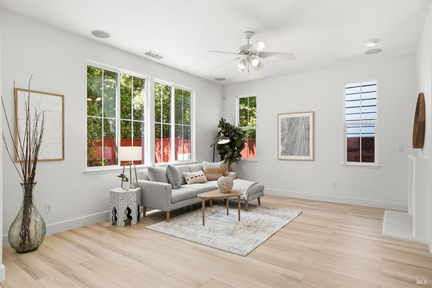 1759 Emma Way Petaluma CA 94954