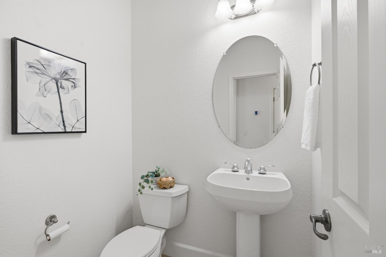 1759 Emma Way Petaluma CA 94954