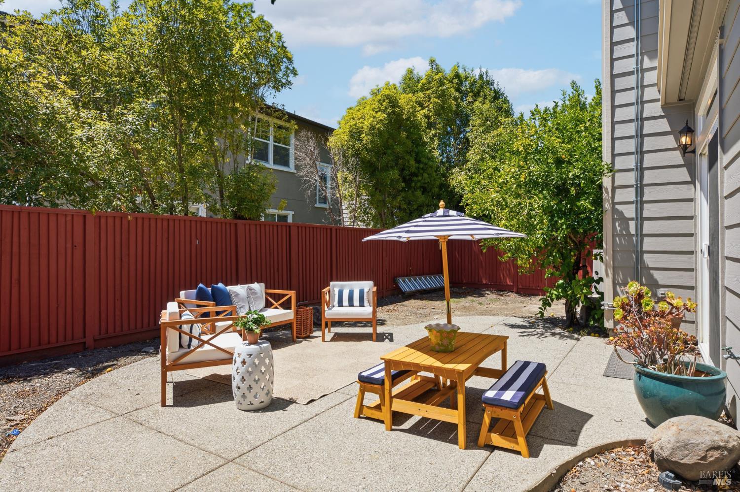 1759 Emma Way Petaluma CA 94954