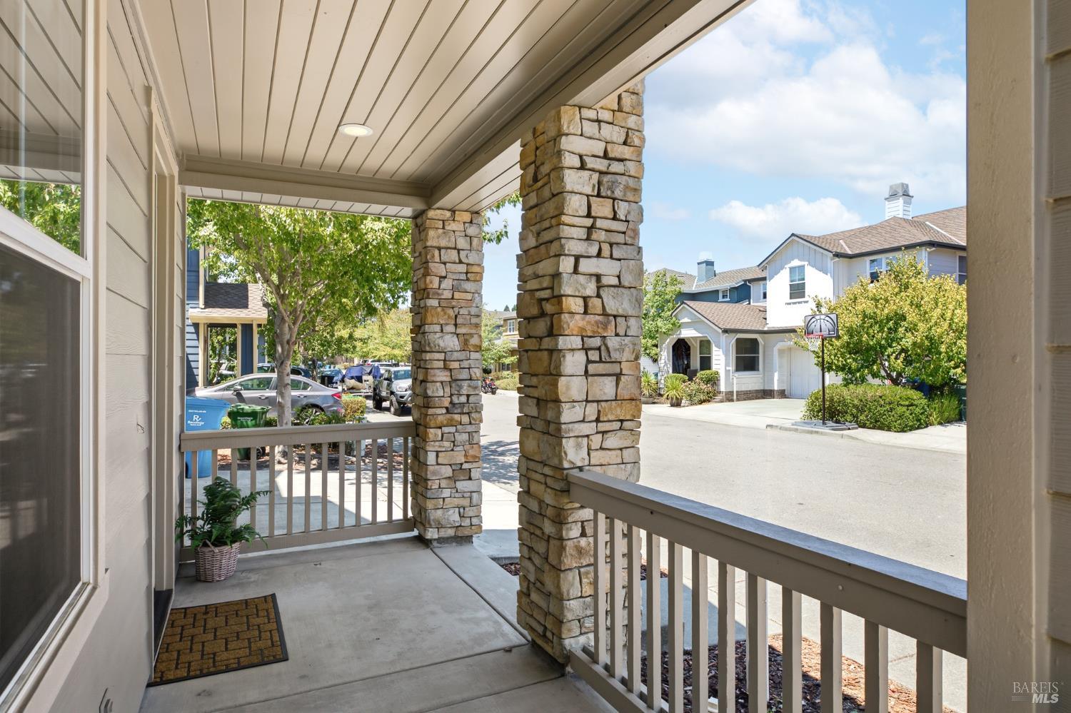 1759 Emma Way Petaluma CA 94954