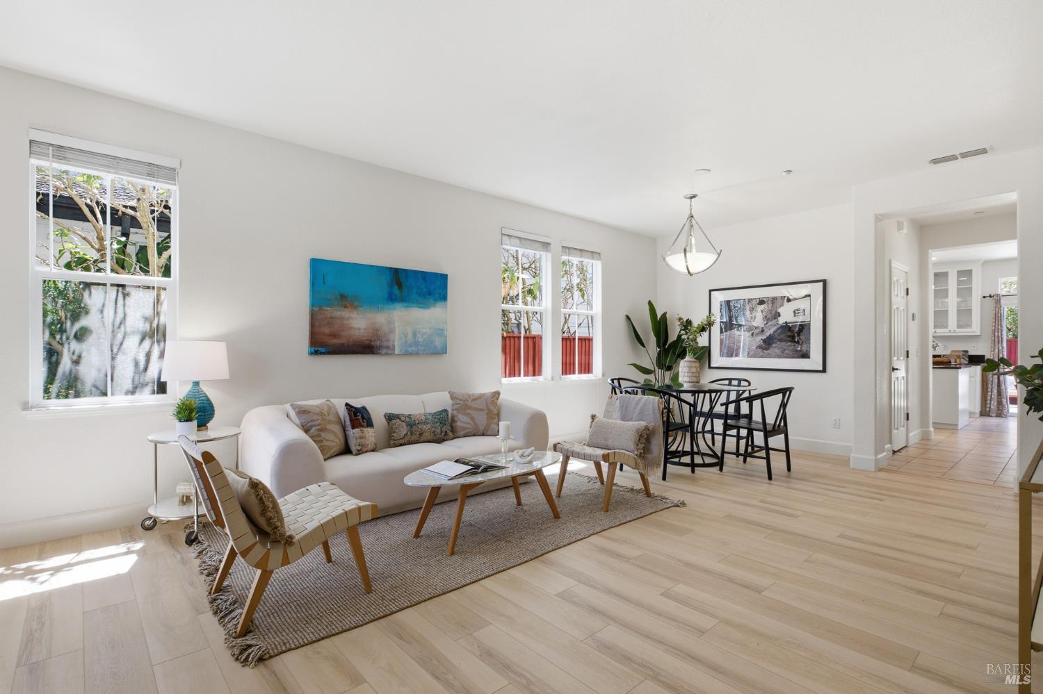 1759 Emma Way Petaluma CA 94954