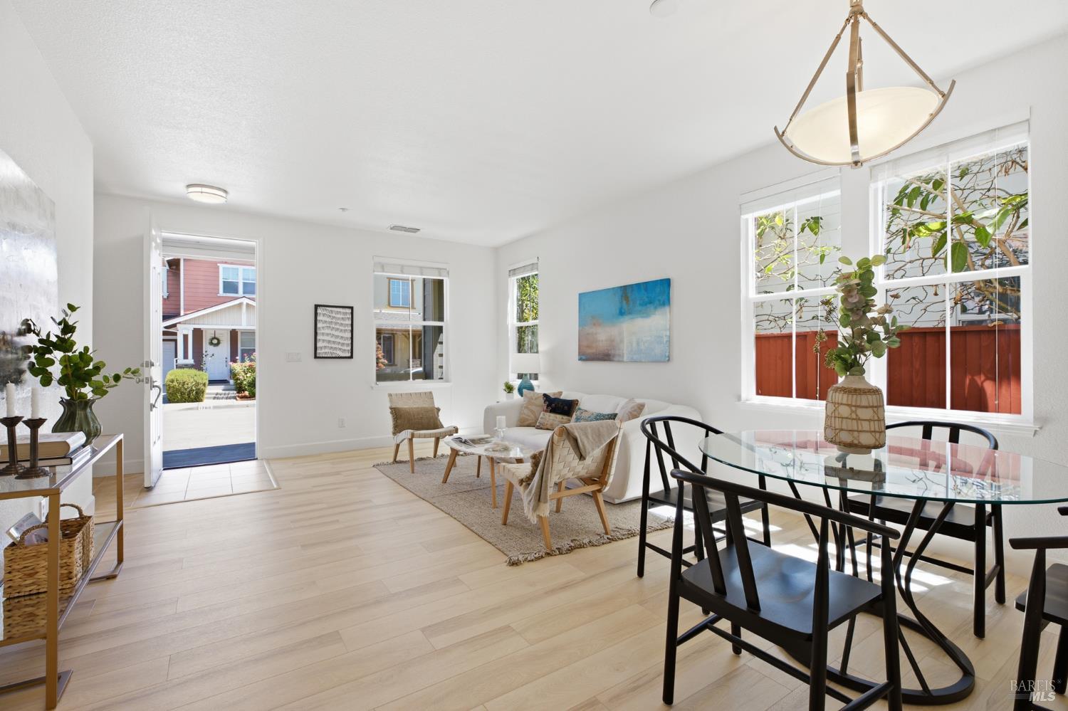 1759 Emma Way Petaluma CA 94954