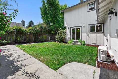 2266 Coventry Court Santa Rosa CA 95401