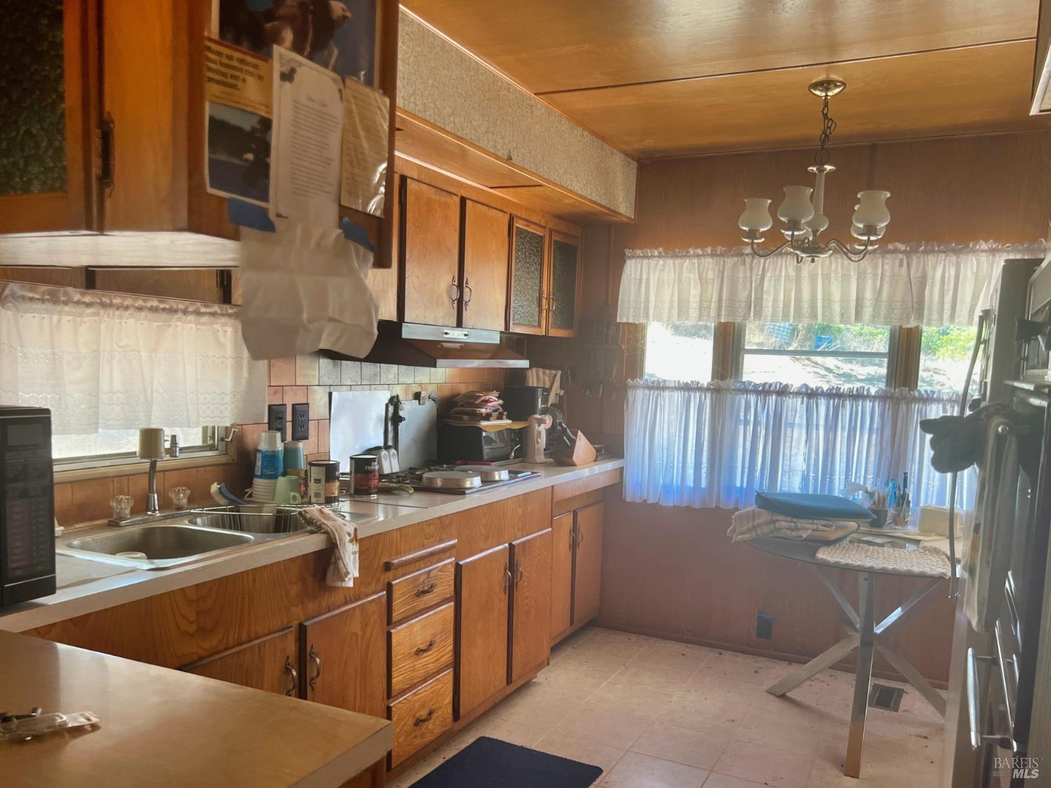 46145 Meadow Lane N Laytonville CA 95454