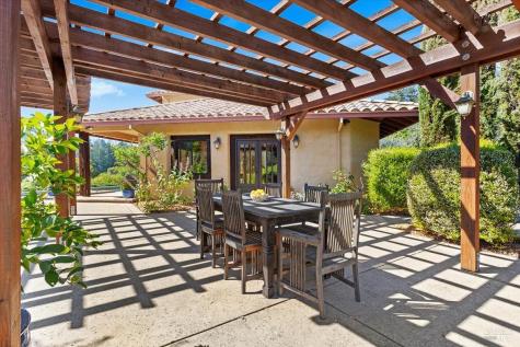 22355 Chianti Road Geyserville CA 95441