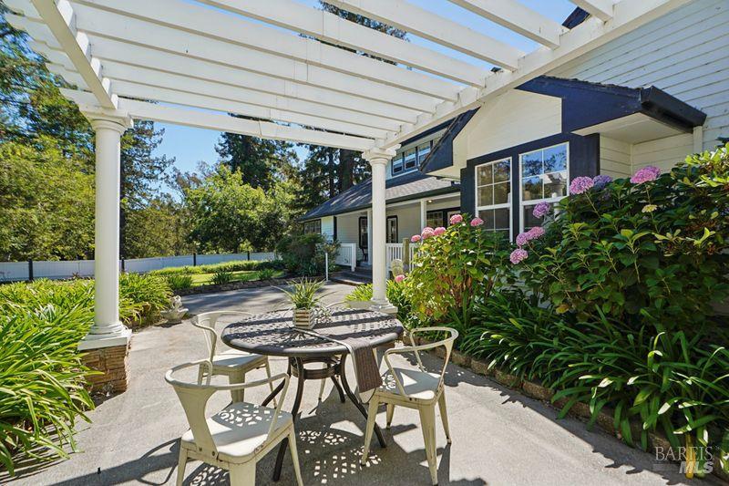 822 Robinson Road Sebastopol CA 95472