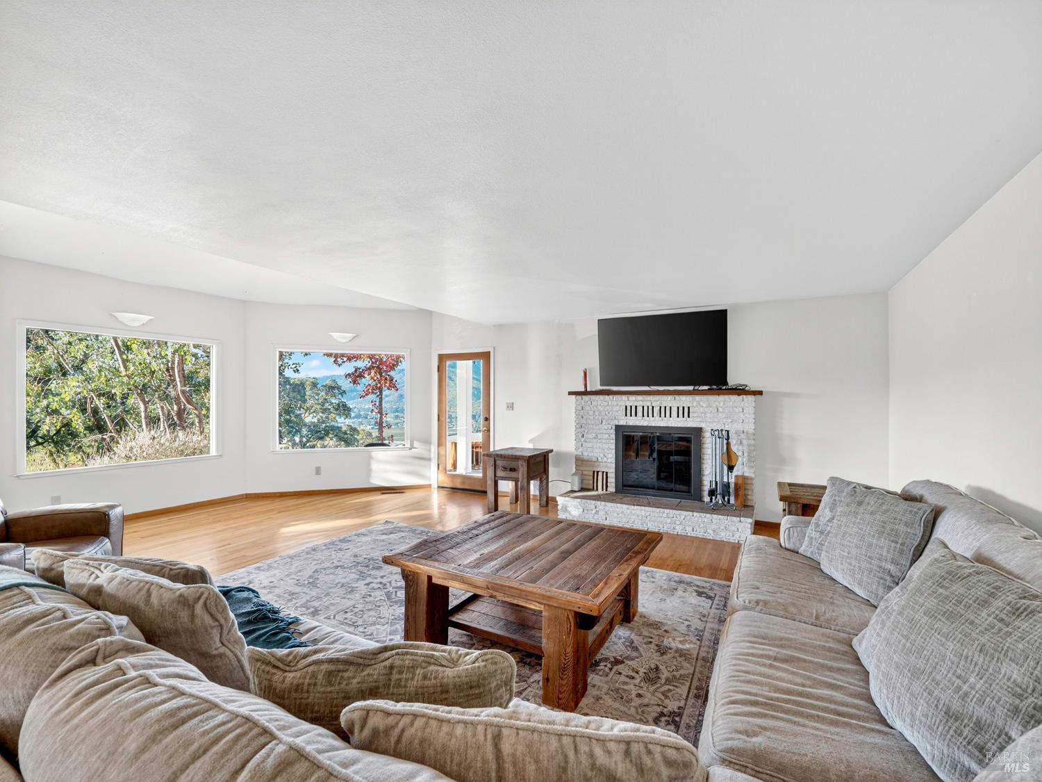 351 View Drive Ukiah CA 95482
