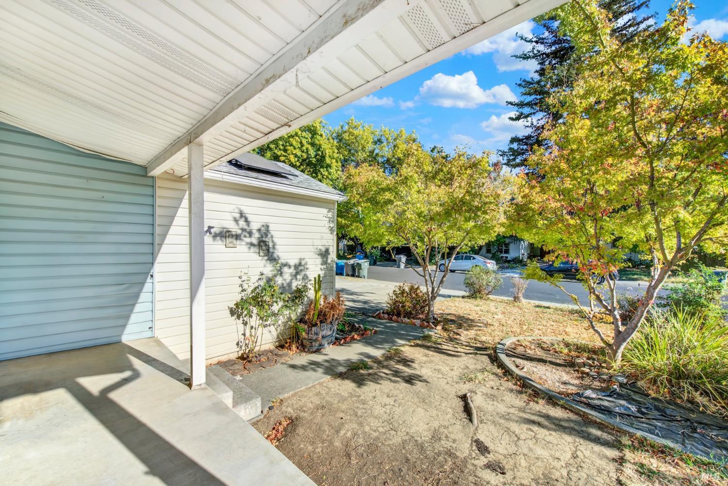 690 Camellia Way Vacaville CA 95688