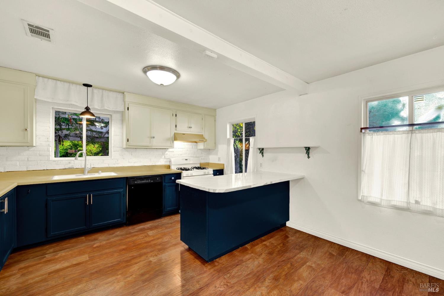 690 Camellia Way Vacaville CA 95688