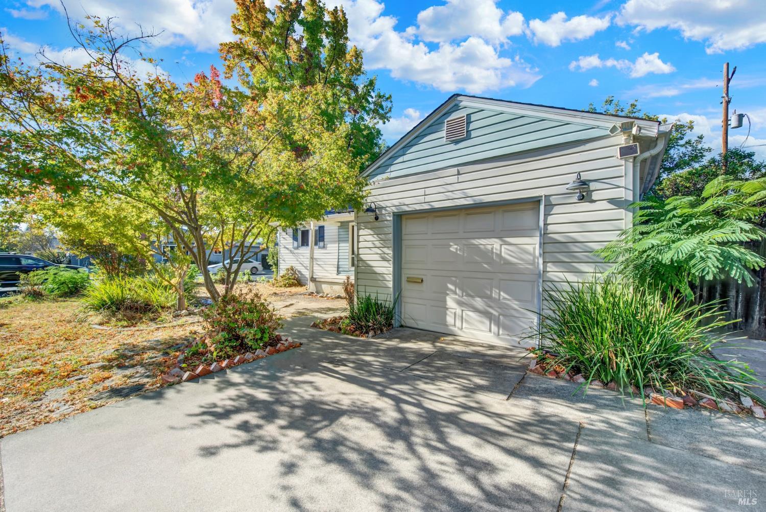 690 Camellia Way Vacaville CA 95688