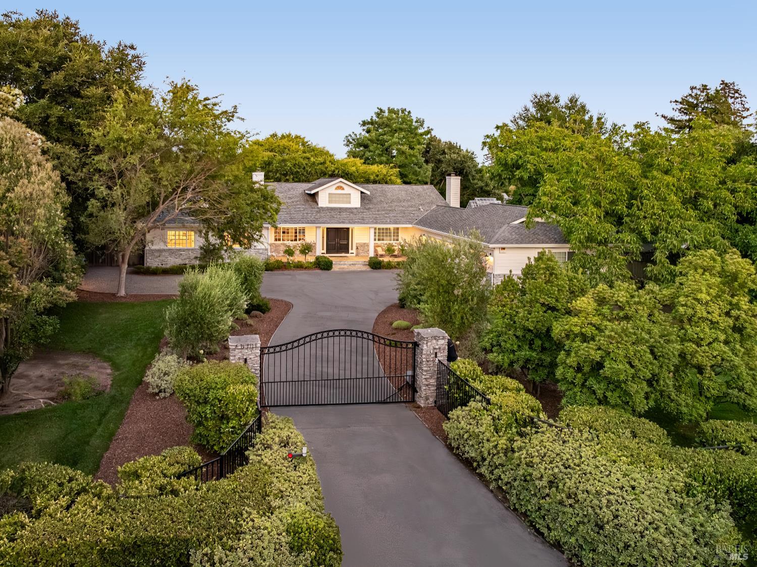 20464 5th Street E Sonoma CA 95476