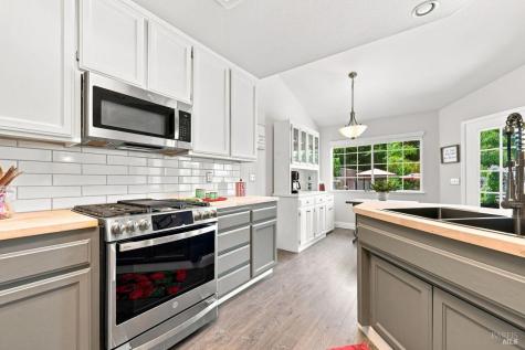 2173 Erika Street Santa Rosa CA 95403