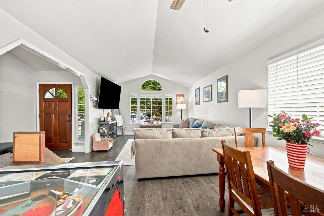 2173 Erika Street Santa Rosa CA 95403