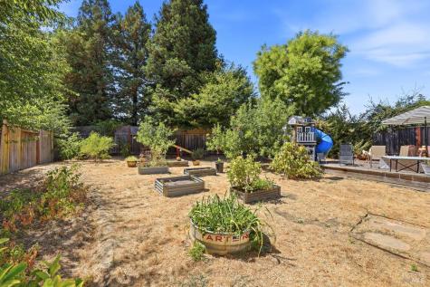 2173 Erika Street Santa Rosa CA 95403