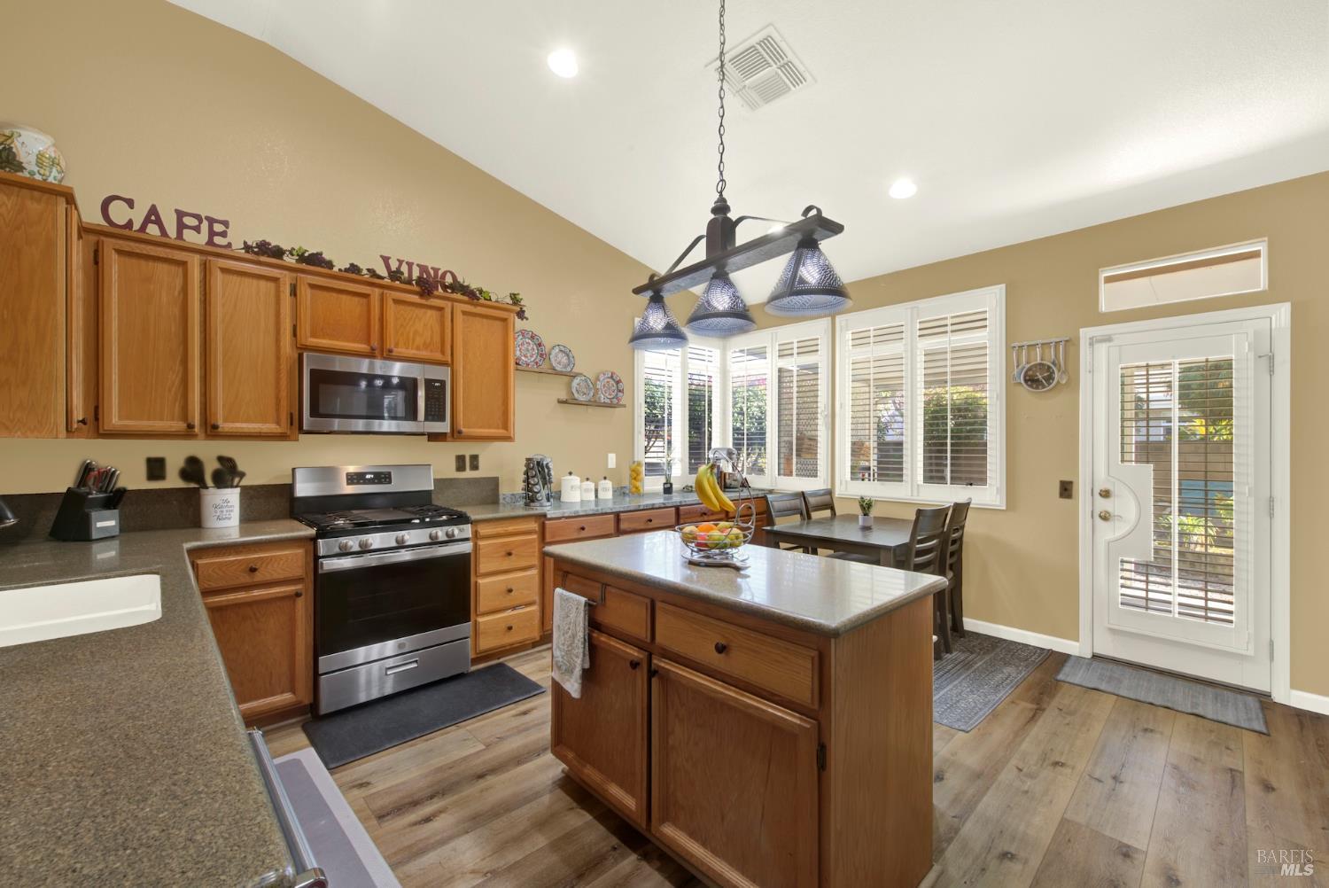 161 Currant Lane Vacaville CA 95687