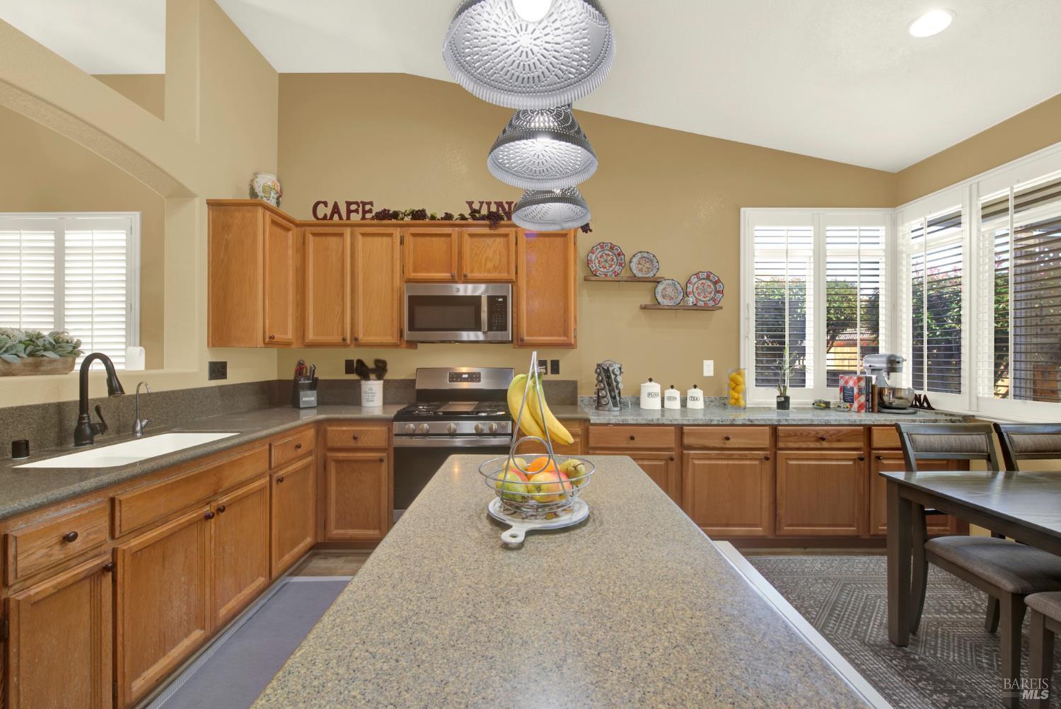161 Currant Lane Vacaville CA 95687