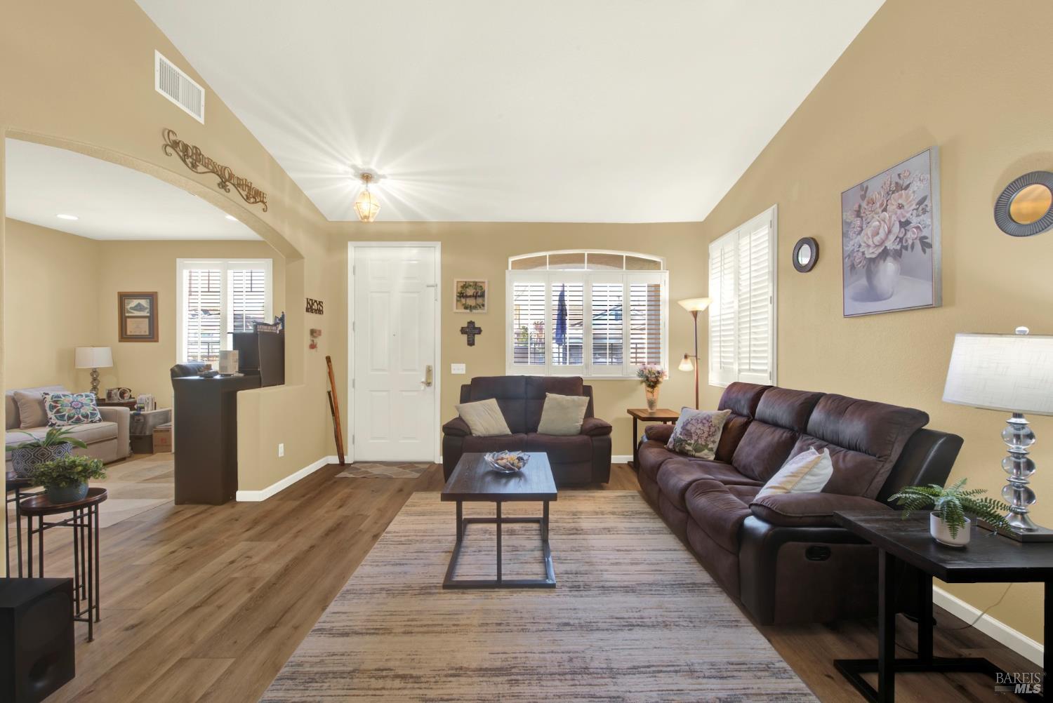 161 Currant Lane Vacaville CA 95687