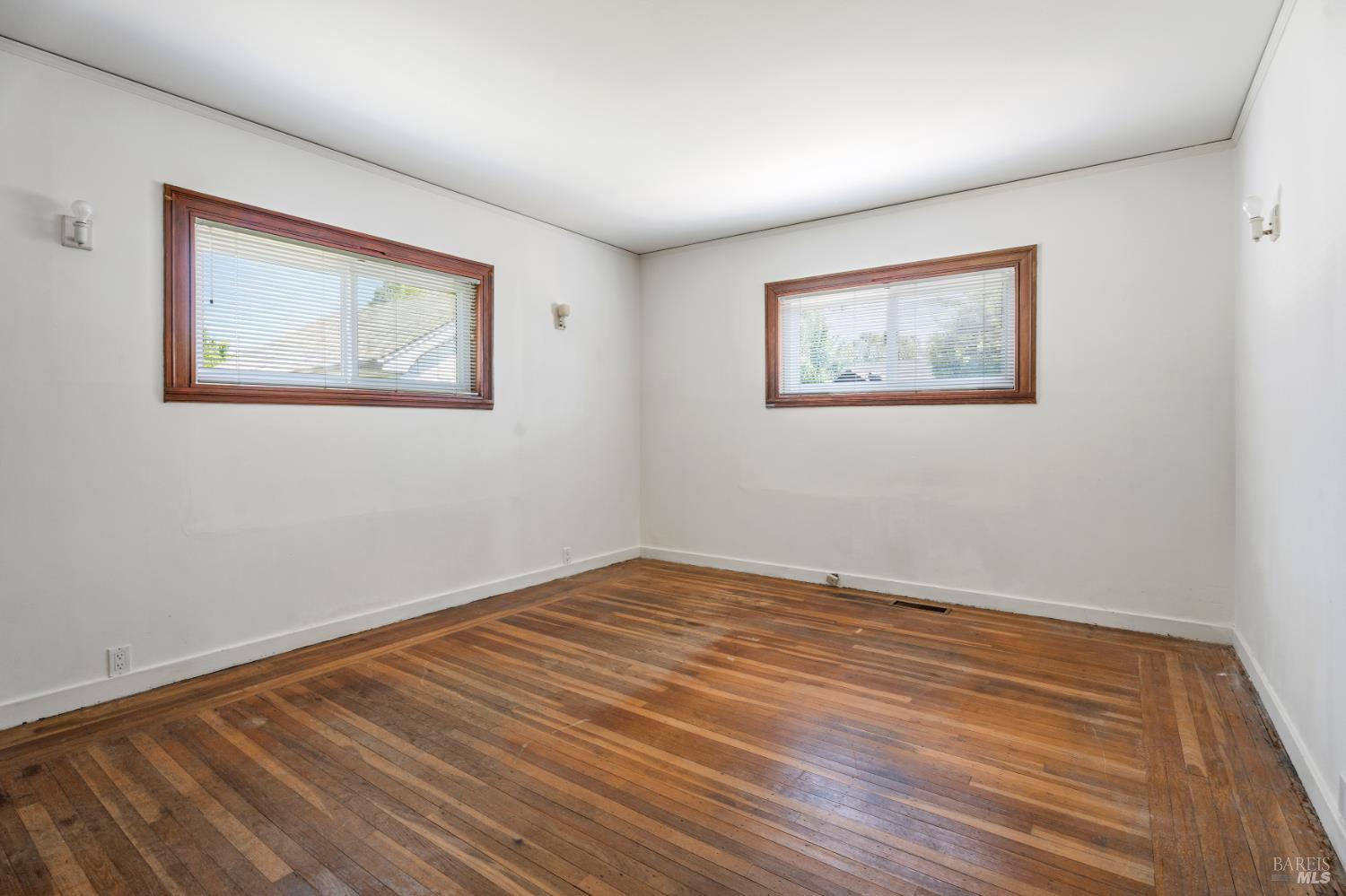 132 E Valley Street Willits CA 95490
