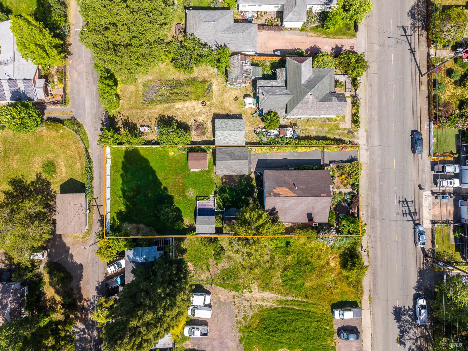 132 E Valley Street Willits CA 95490