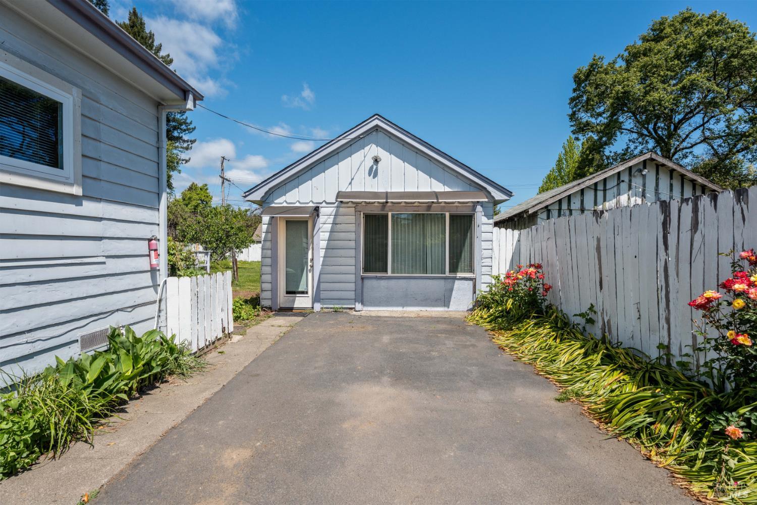 132 E Valley Street Willits CA 95490