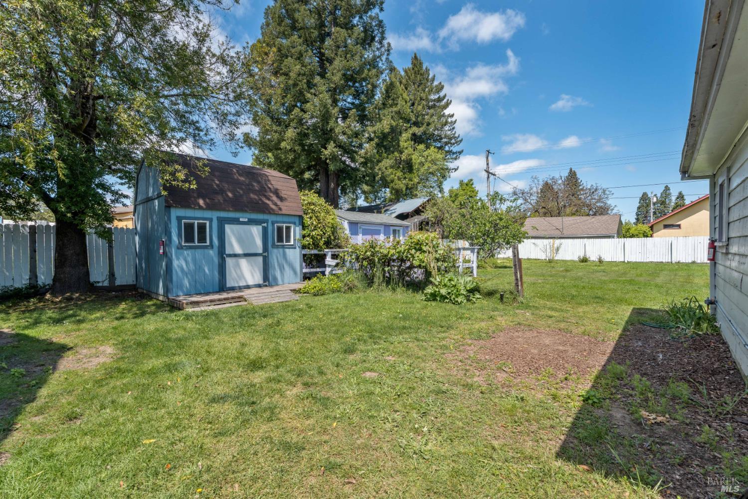 132 E Valley Street Willits CA 95490