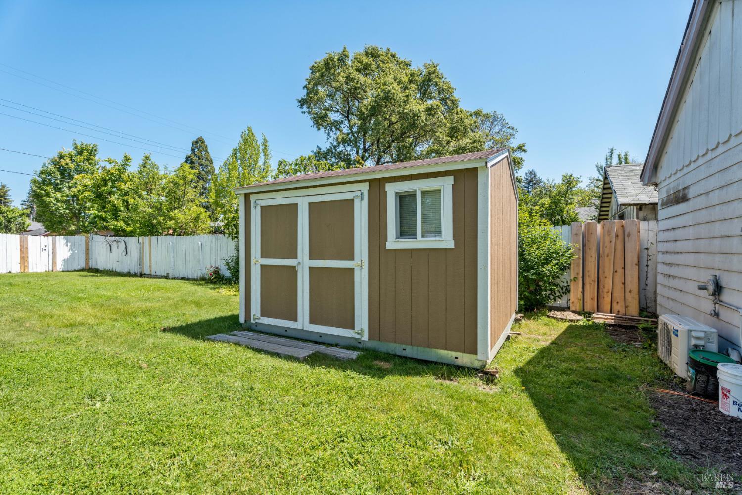 132 E Valley Street Willits CA 95490