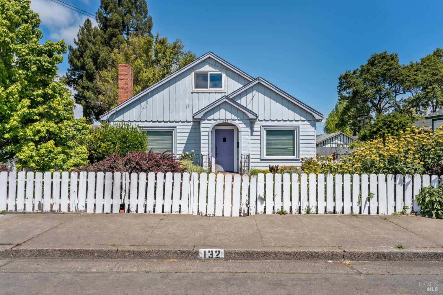 132 E Valley Street Willits CA 95490