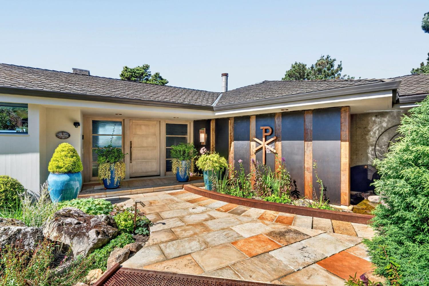5540 N Highway 1 Little River CA 95456