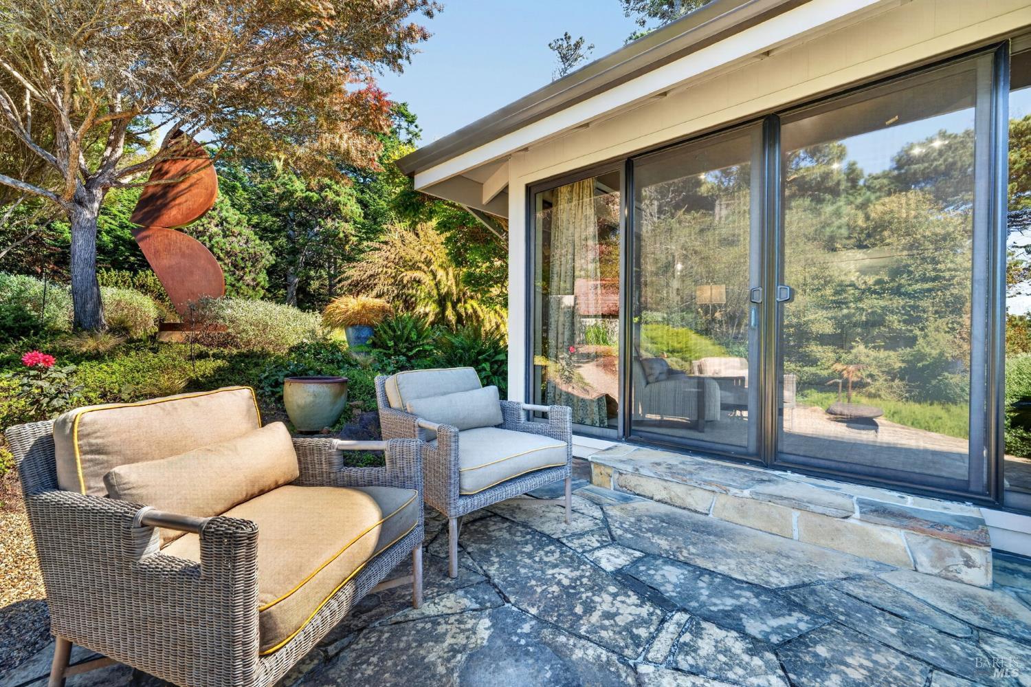 5540 N Highway 1 Little River CA 95456