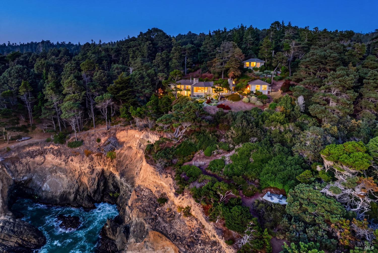 5540 N Highway 1 Little River CA 95456