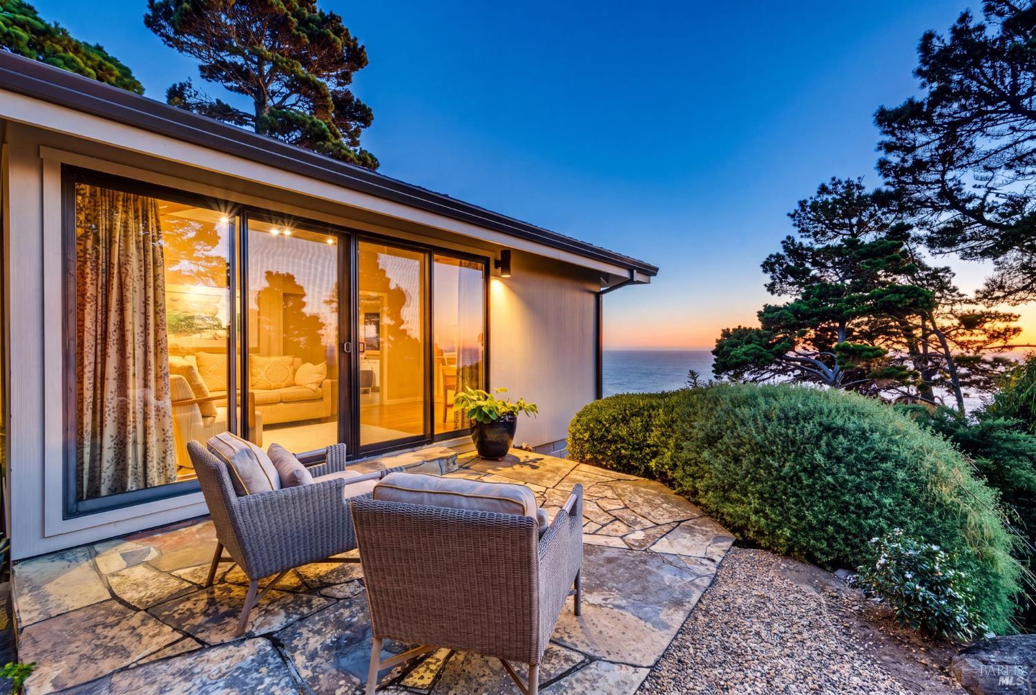 5540 N Highway 1 Little River CA 95456
