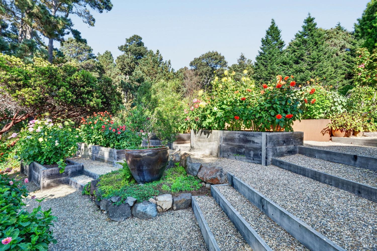 5540 N Highway 1 Little River CA 95456