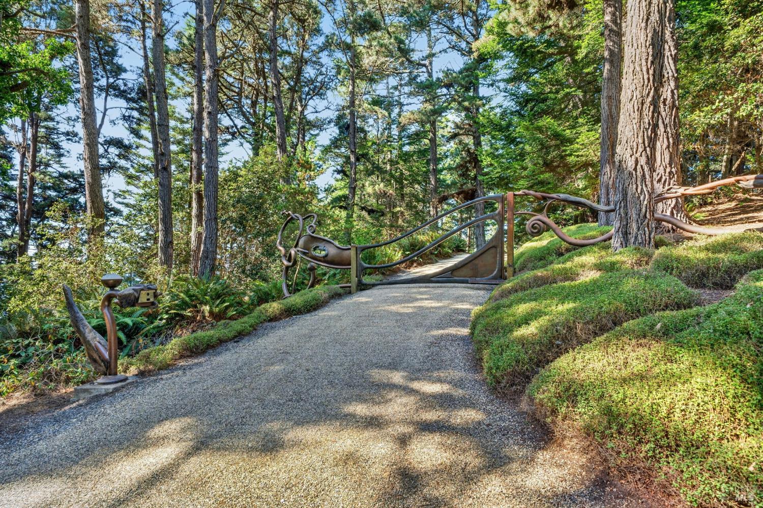 5540 N Highway 1 Little River CA 95456