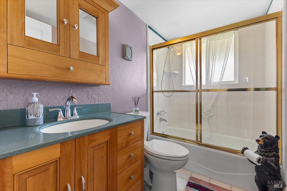 166 Davis Lane Penngrove CA 94951