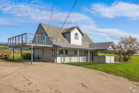 166 Davis Lane Penngrove CA 94951