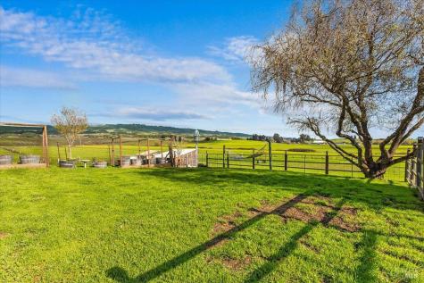166 Davis Lane Penngrove CA 94951
