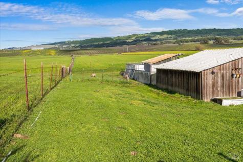 166 Davis Lane Penngrove CA 94951