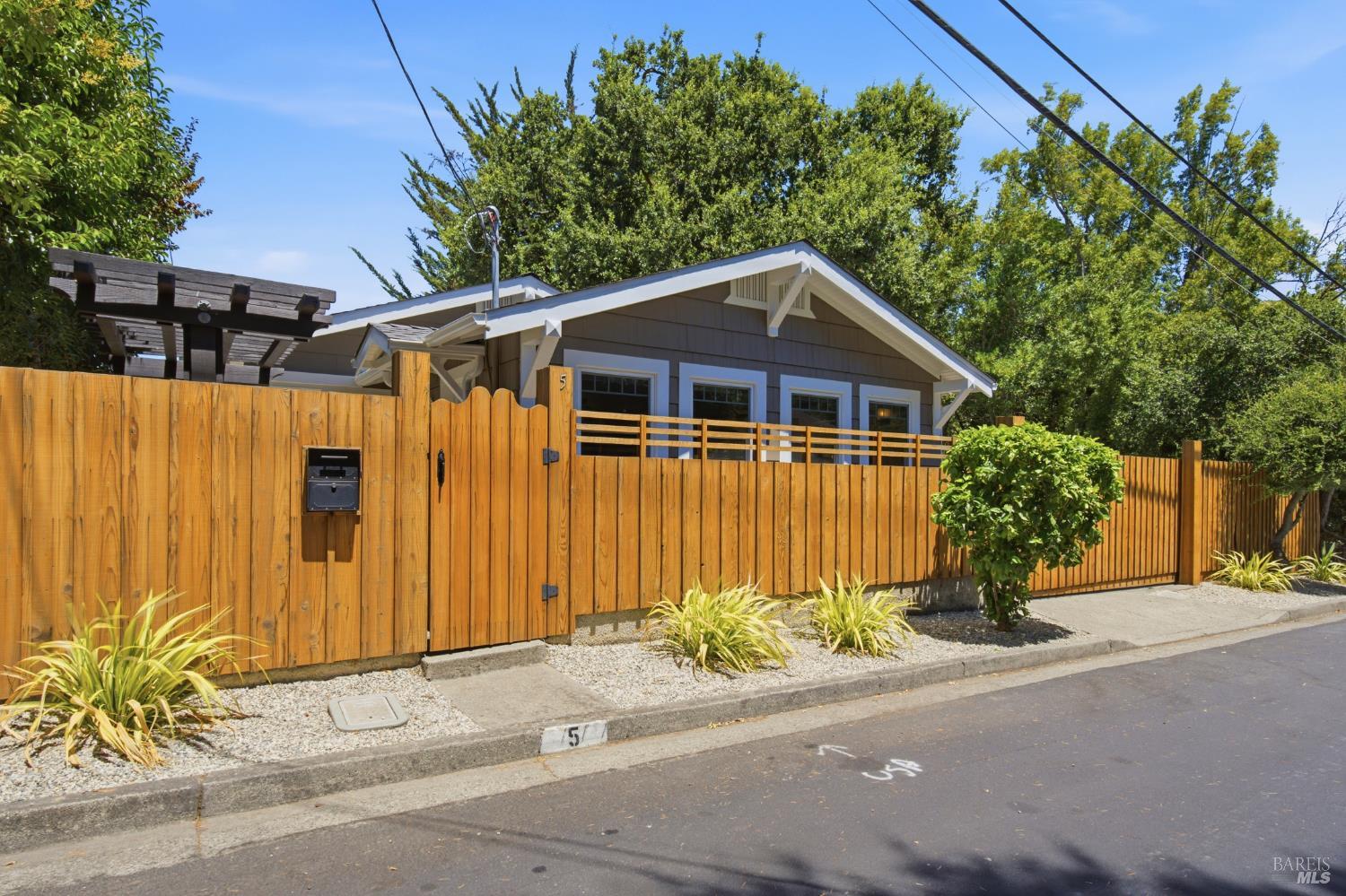 5 Caletta Avenue San Anselmo CA 94960