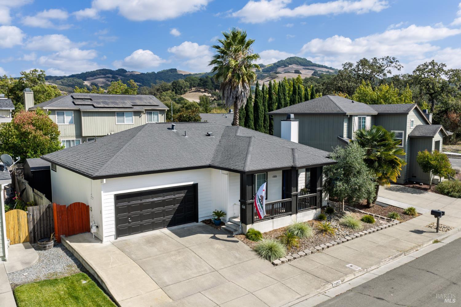 Santa Rosa CA, 2452 Jadeite Way
