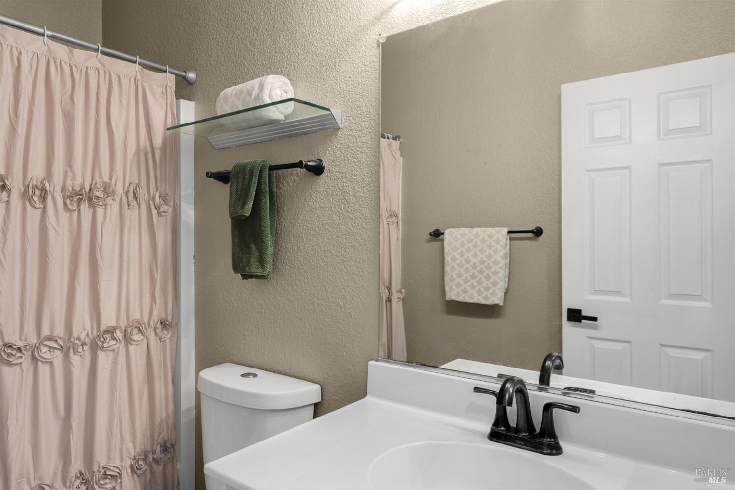 2452 Jadeite Way Santa Rosa CA 95404