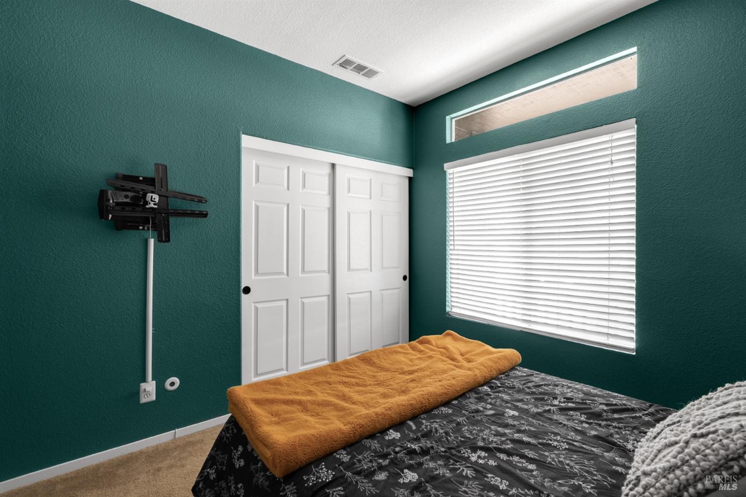 2452 Jadeite Way Santa Rosa CA 95404