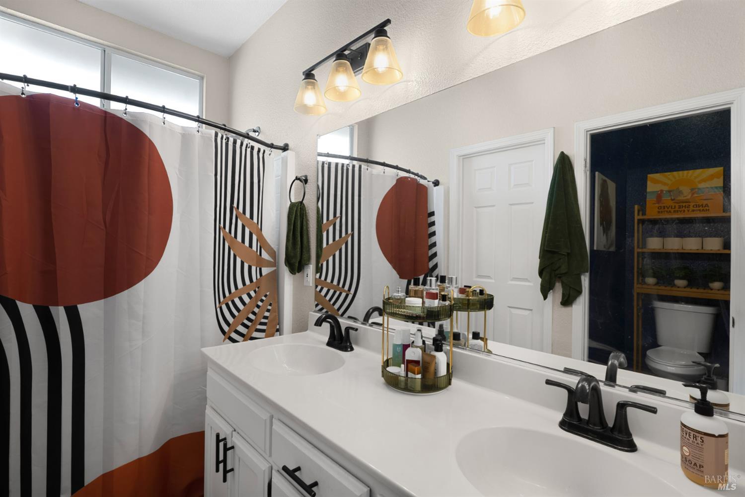 2452 Jadeite Way Santa Rosa CA 95404