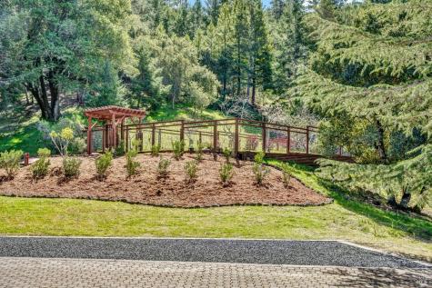 40 Los Pinos Nicasio CA 94946