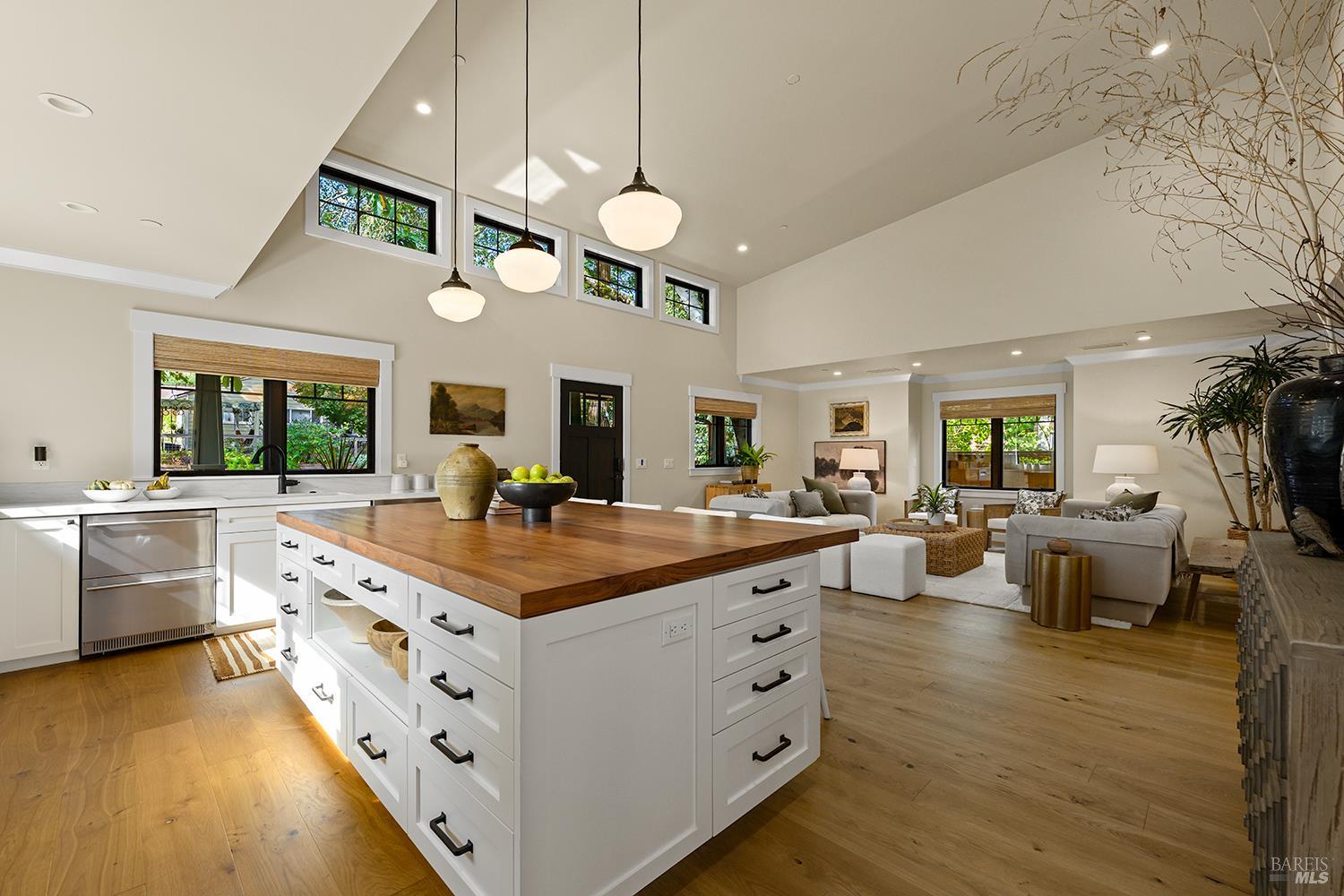 291 Neva Street Sebastopol CA 95472